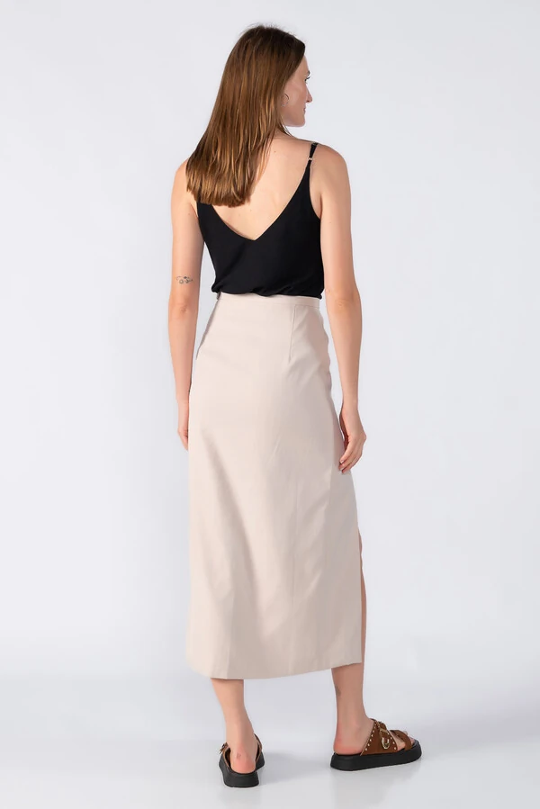 Saia reta com fenda