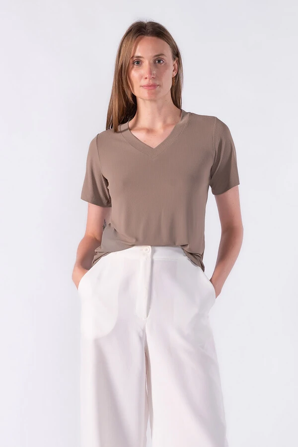 Blusa malha canelada basica