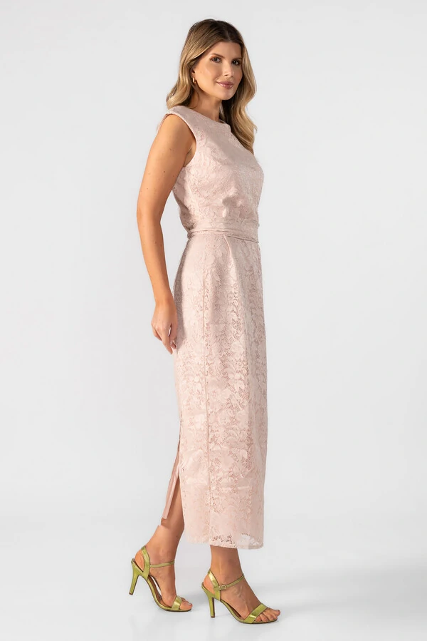 Vestido midi renda com faixa