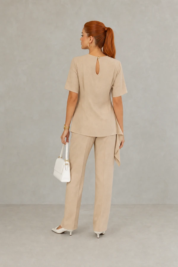 Conjunto calça e blusa com fenda lateral