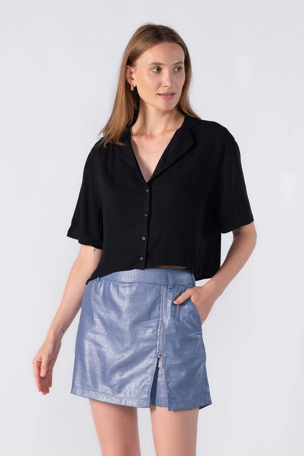 Shorts saia com fenda regulavel