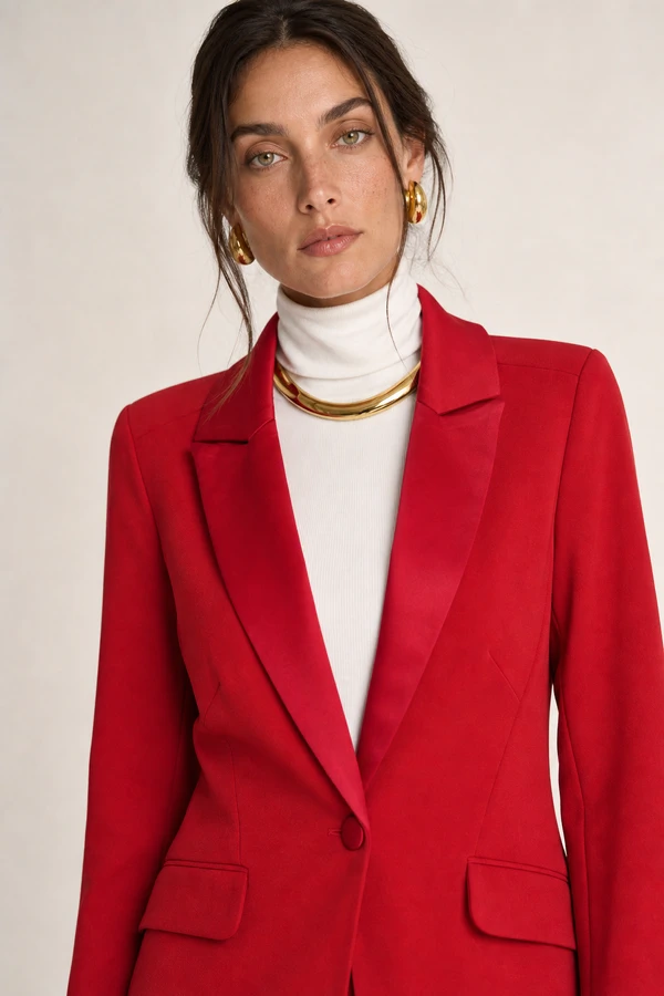 Blazer liso detalhe 7 botoes
