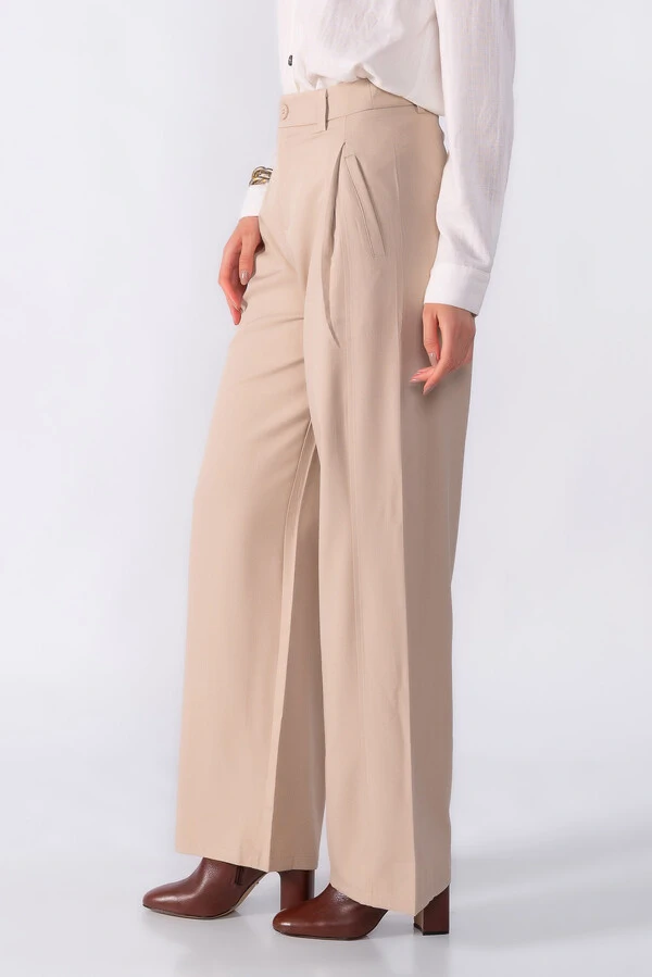 Calca pantalona detalhe costura dupla pregas