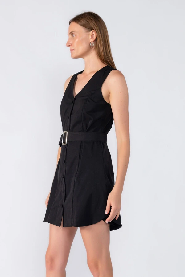 Vestido curto em alfaiataria acinturado