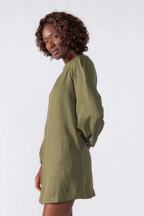 Vestido curto de manga longa