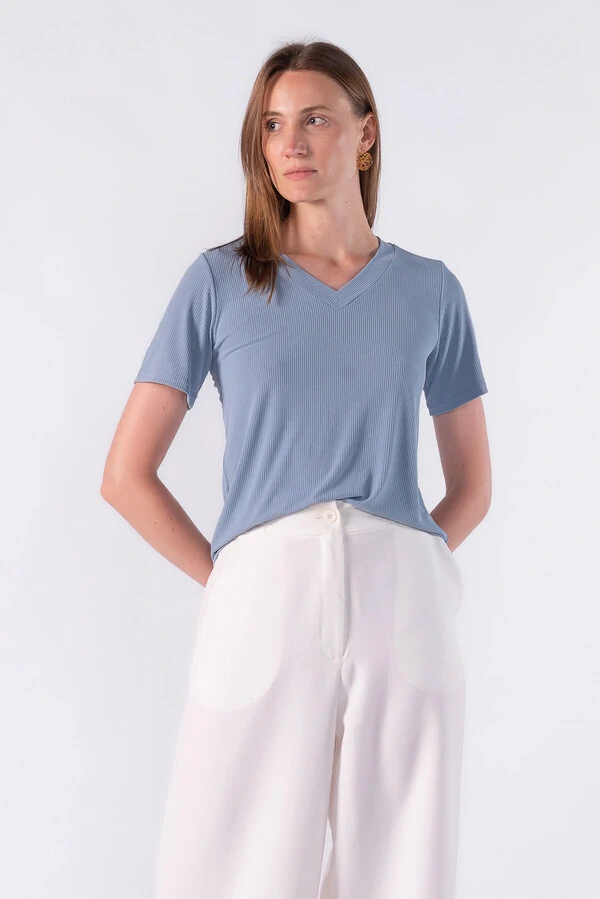 Blusa malha canelada basica