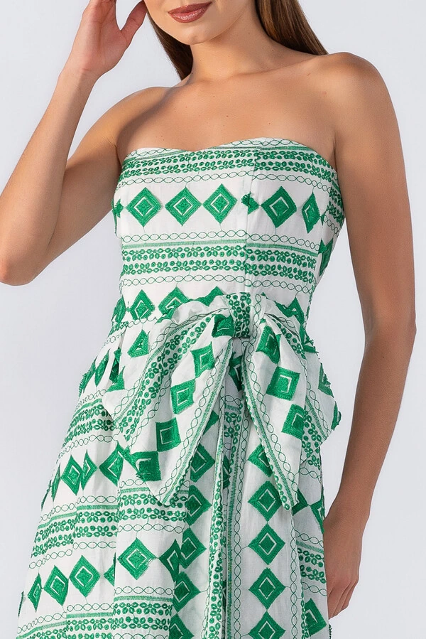 Vestido midi tomara que caia com laco