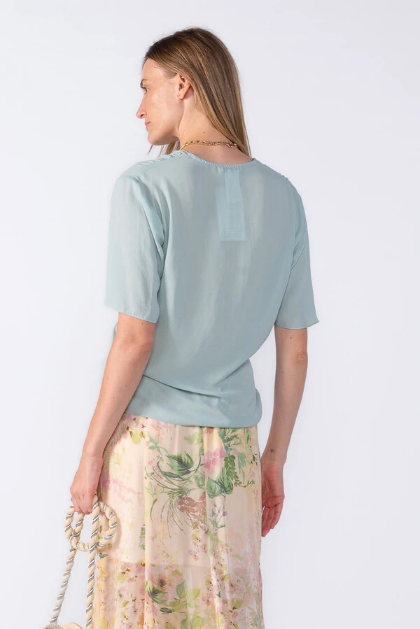Blusa crepe torção lateral