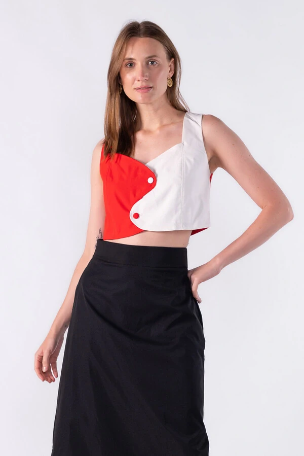 Blusa em alfaiataria bicolor