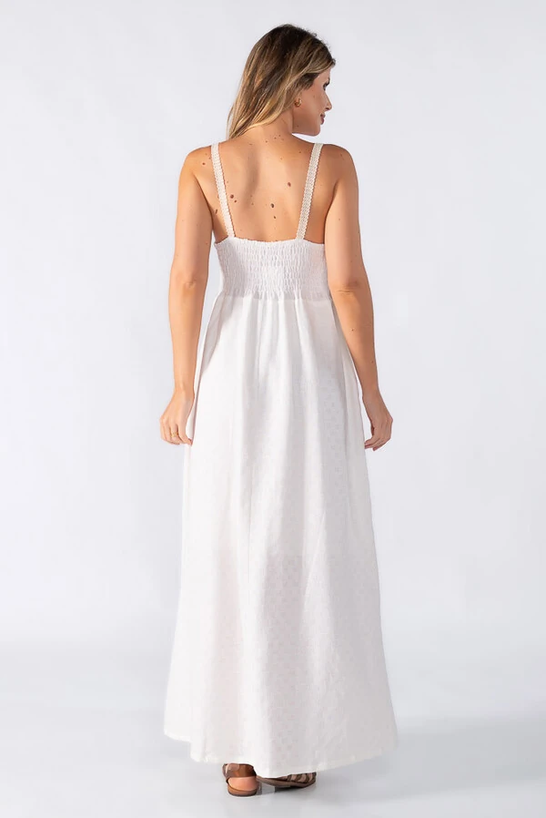 Vestido longo com textura quadriculada e alca crochet