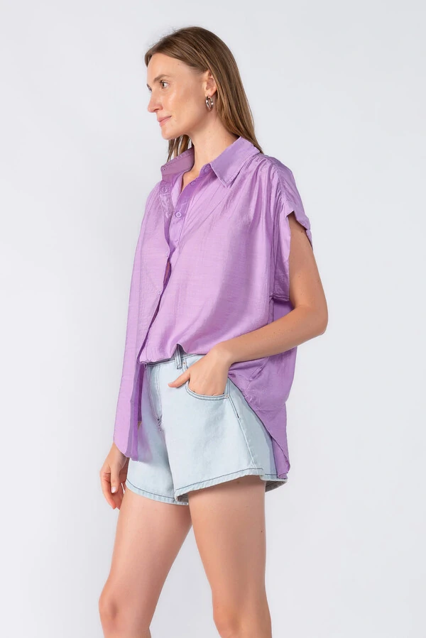 Camisa ampla barra dobrada