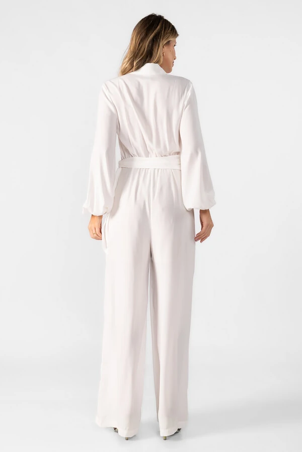 Macacao alfaitaria com faixa