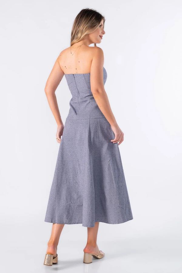 Vestido tomara que caia evase