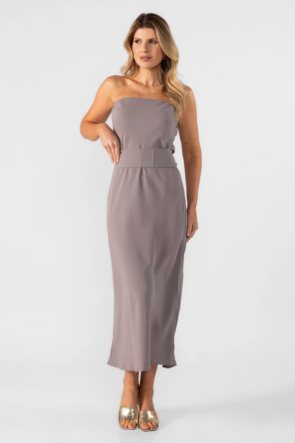 Vestido crepe tomara que caia com faixa