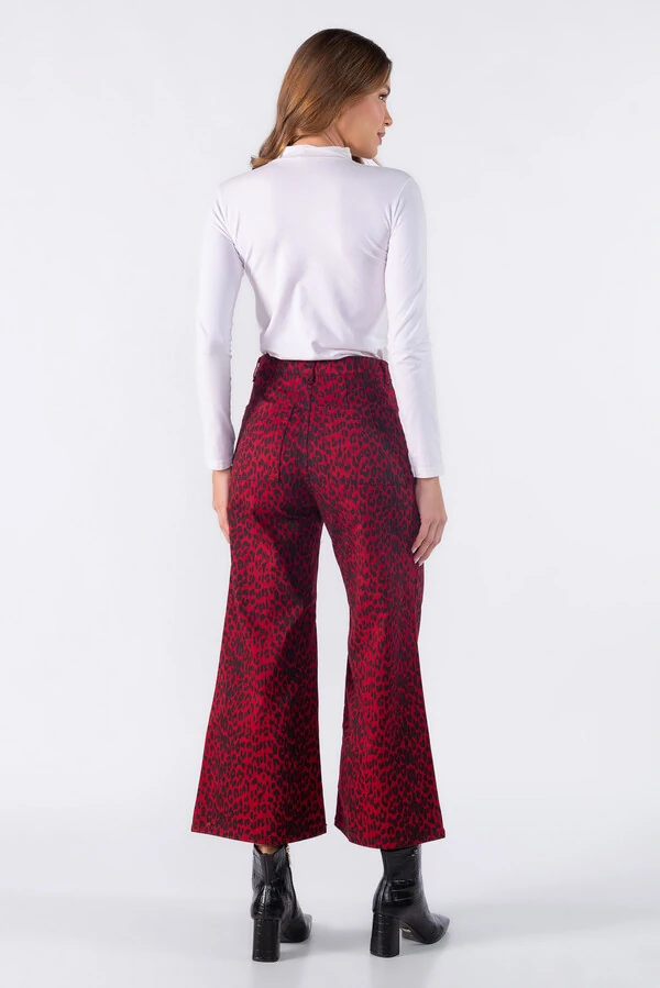 Calca jeans estampa oncinha