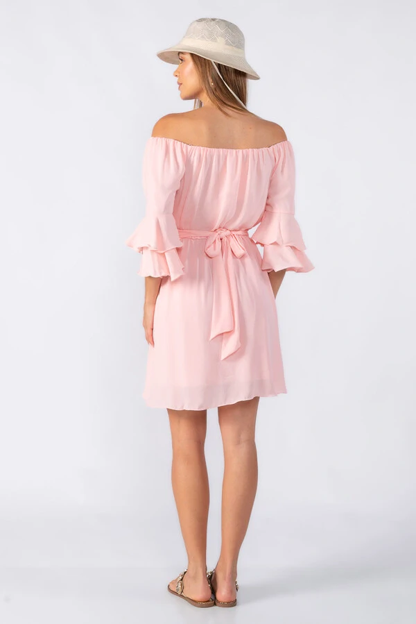 Vestido curto ombro a ombro