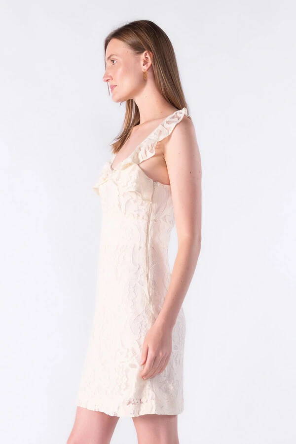 Vestido curto de renda
