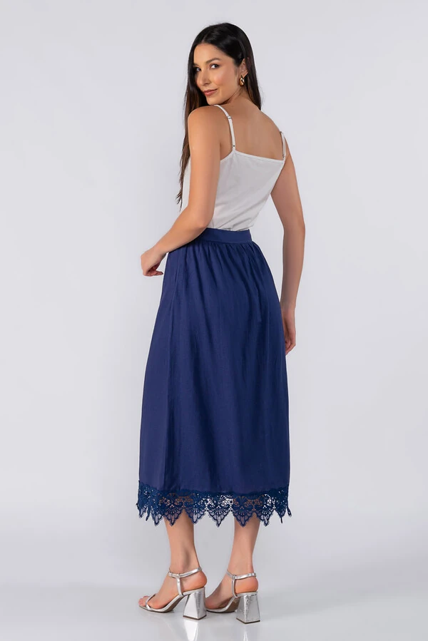 Saia midi com renda na barra