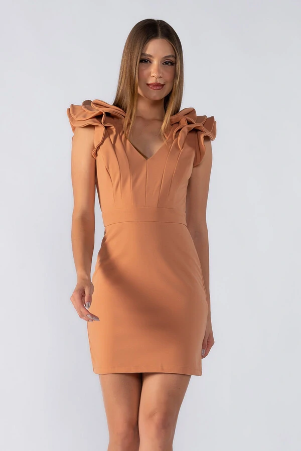 Vestido curto manga com recortes