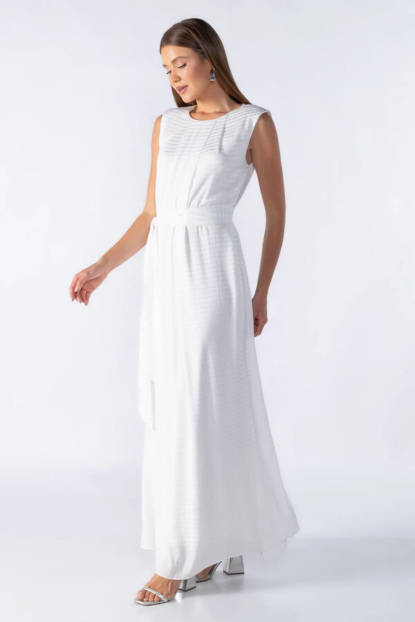 Vestido longo reto com ombreiras