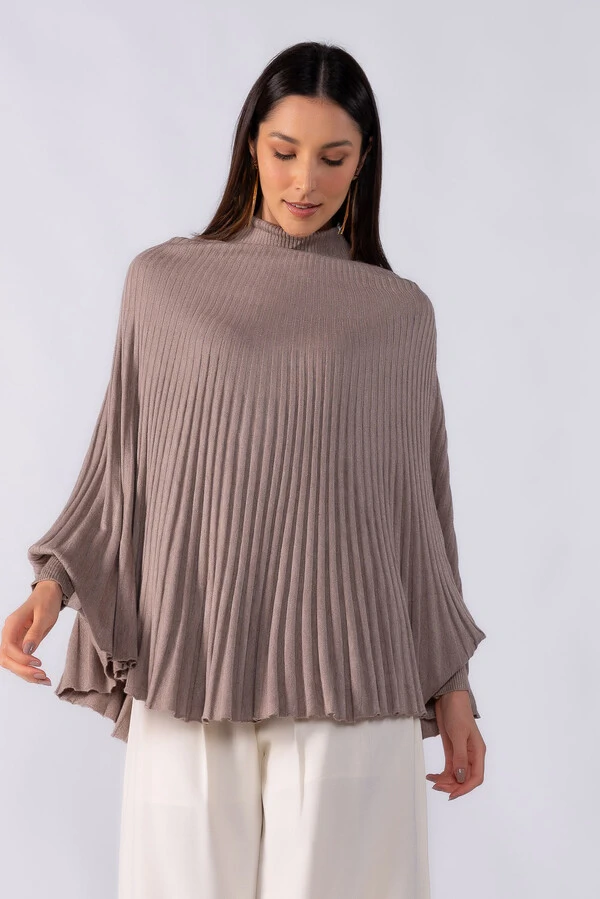 Poncho canelado com punho