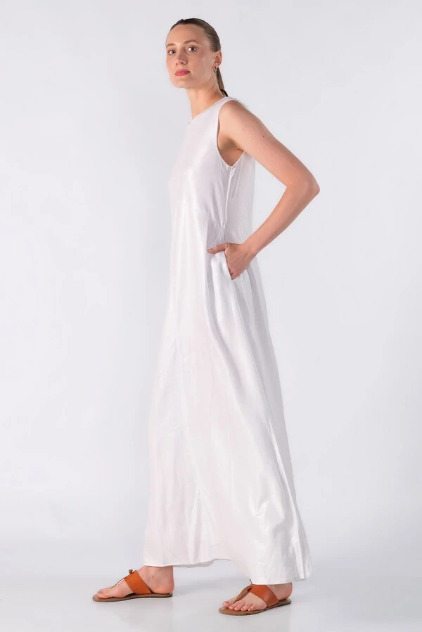 Vestido longo classico com bolsos