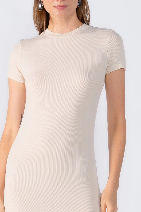 Vestido midi manga curta canelado