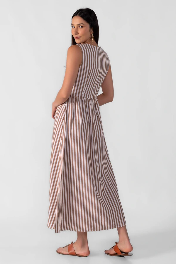 Vestido longo aplicação bordadas