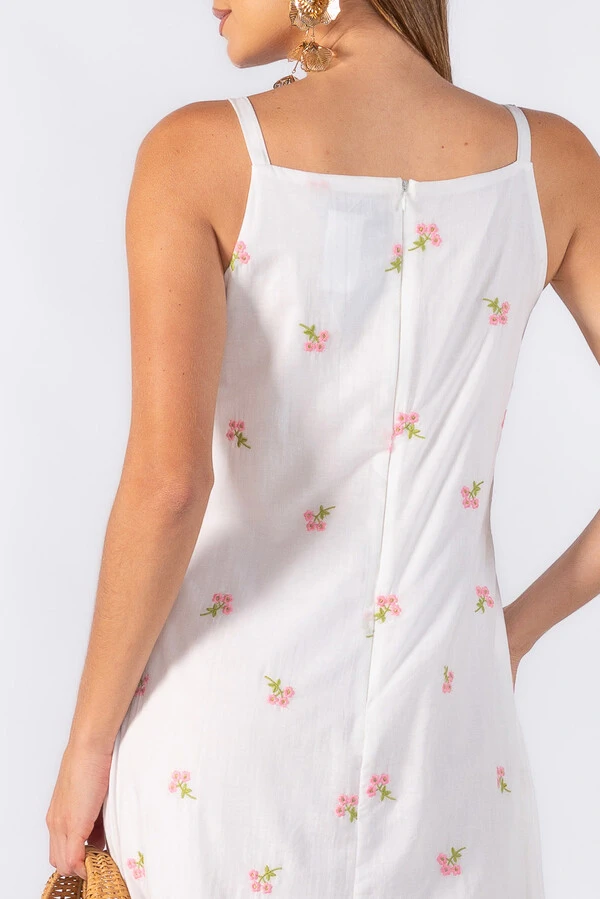 Vestido longo em algodão bordado