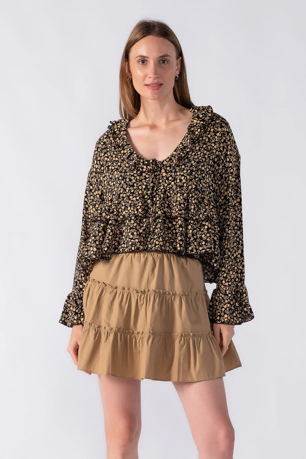 Bata estampada com babados e manga longa