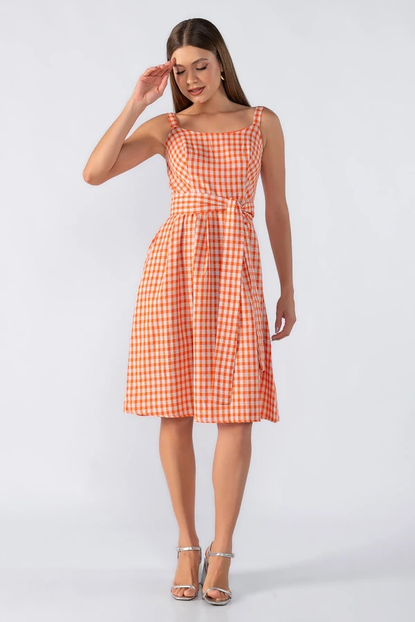 Vestido midi xadrez com faixa