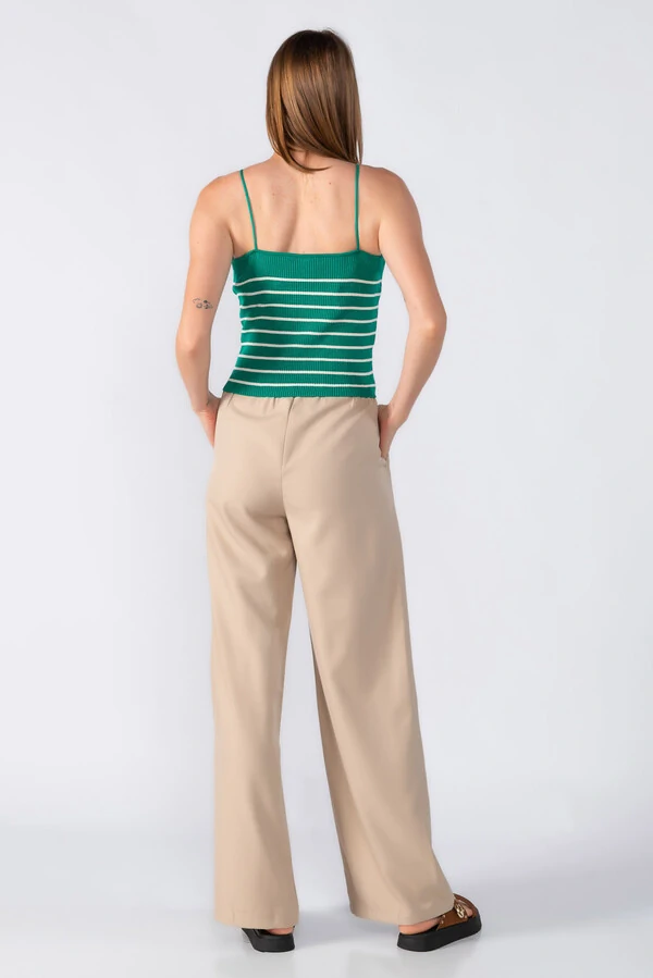 Blusa em tricot listrada