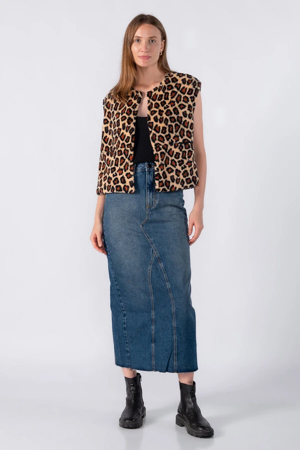 Colete pelucia animal print com bolsos