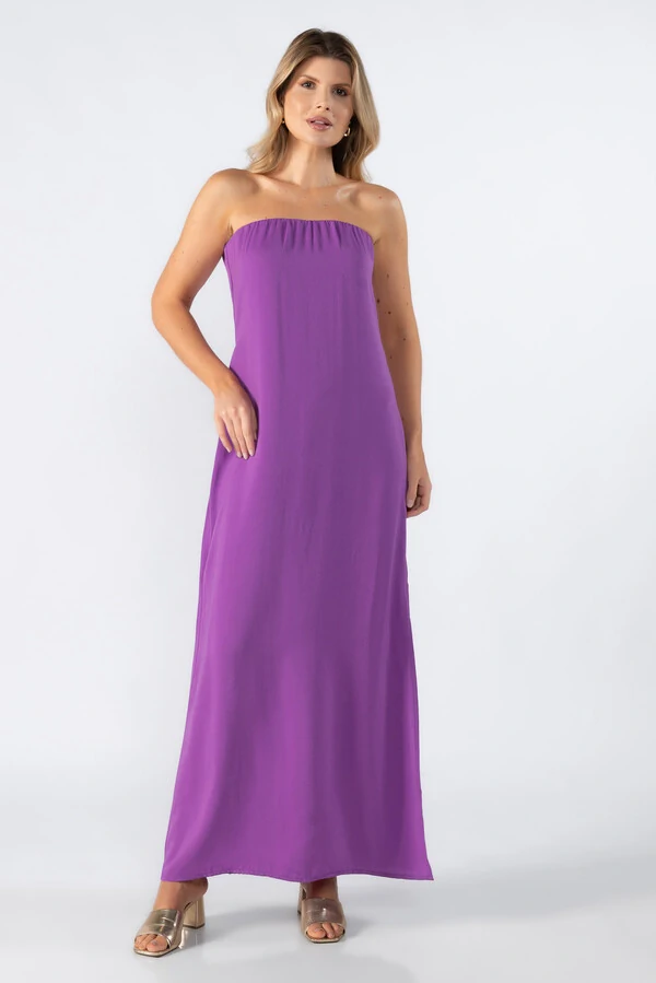 Vestido em crepe tomara que caia