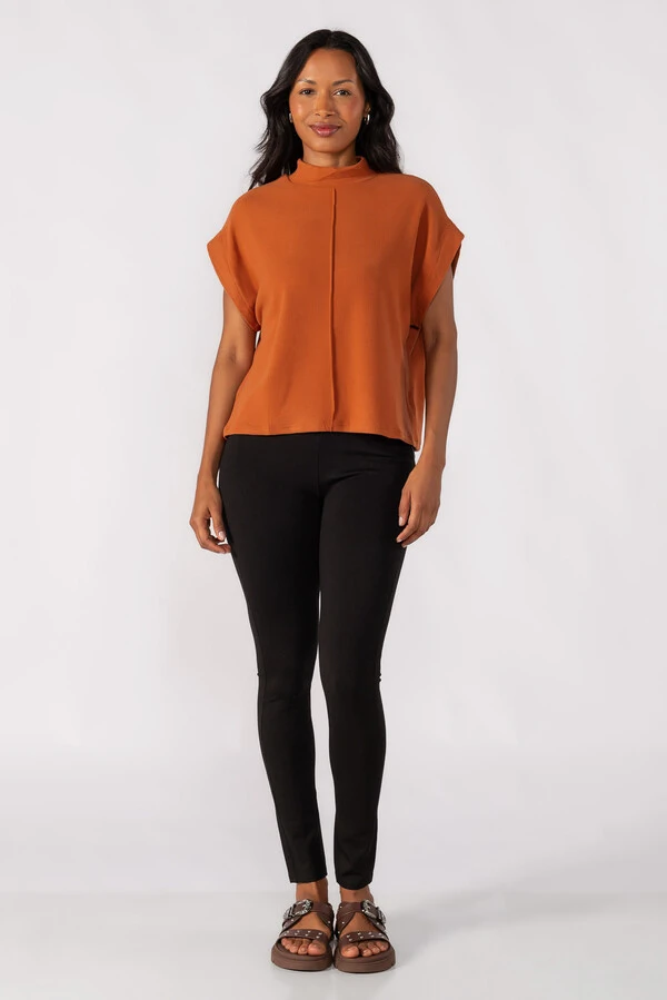 Blusa gola alta canelada