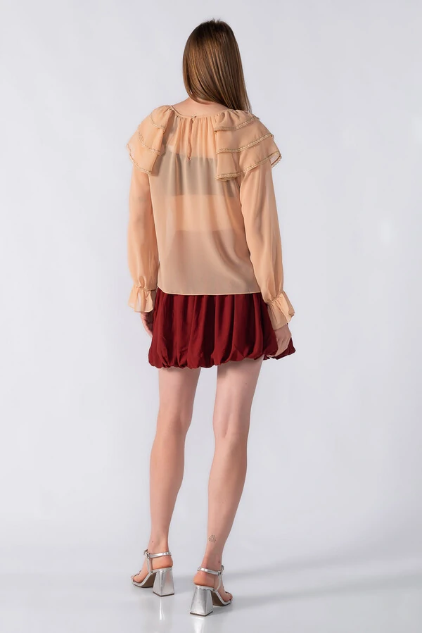 Blusa bata manga longa com babados