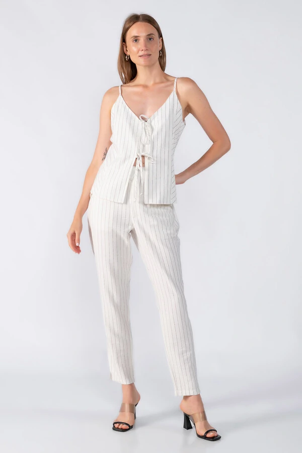 Blusa risca de giz com amarração