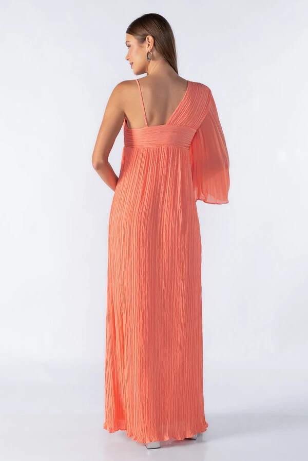 Vestido longo plissado manga nula