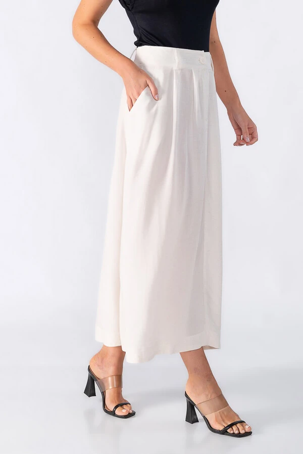 Saia midi evase com bolsos