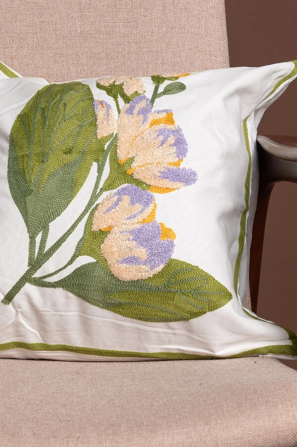 Capa de almofada flores bordadas