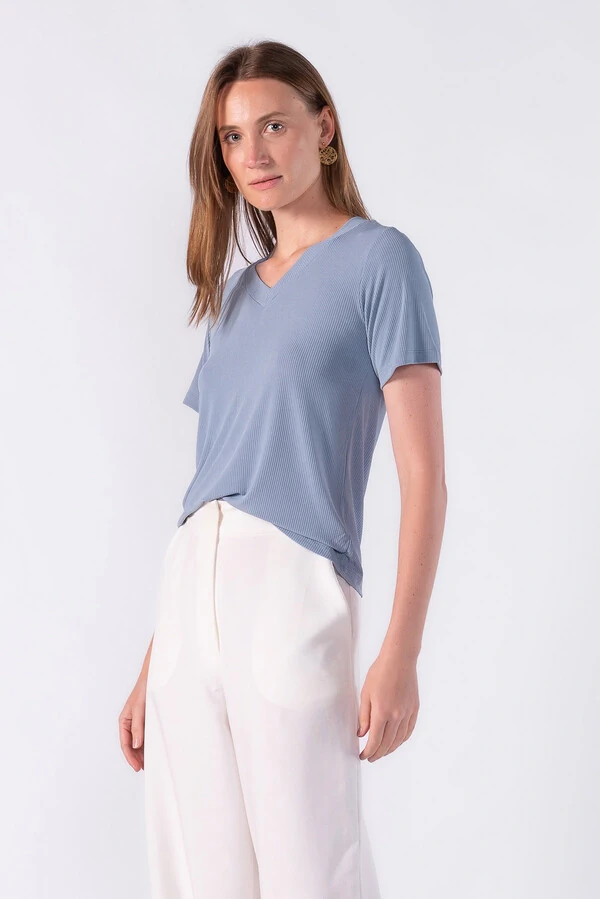 Blusa malha canelada basica