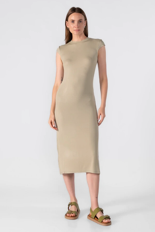 Vestido midi canelado basico