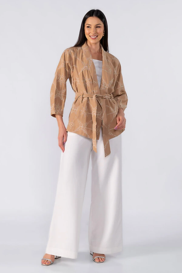 Kimono bordado com faixa