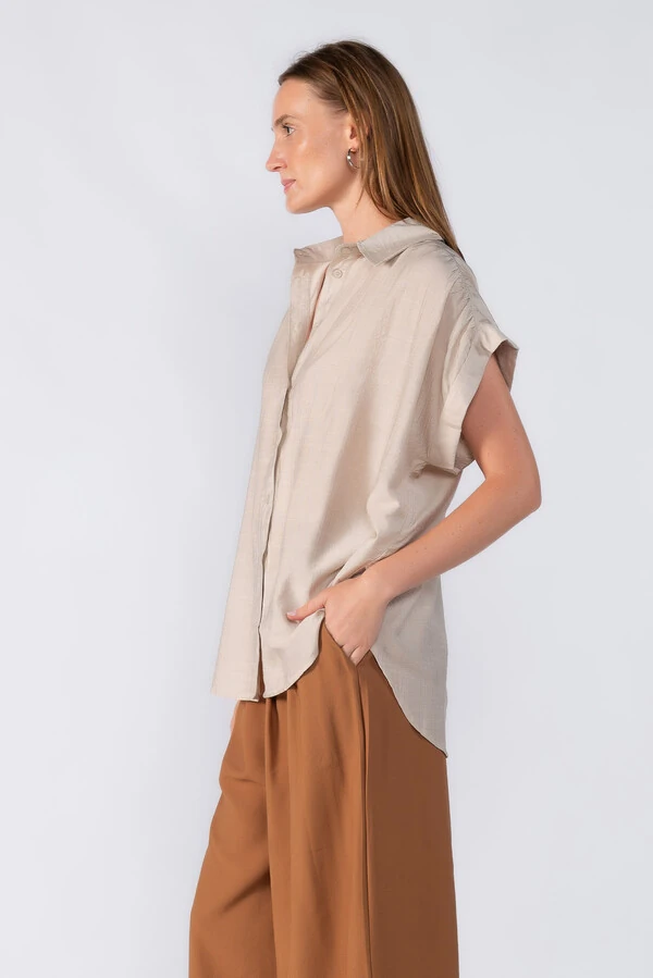 Camisa ampla barra dobrada