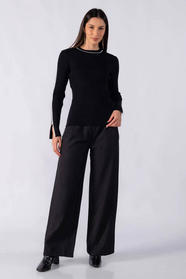 Blusa canelada com listra lateral da manga e gola