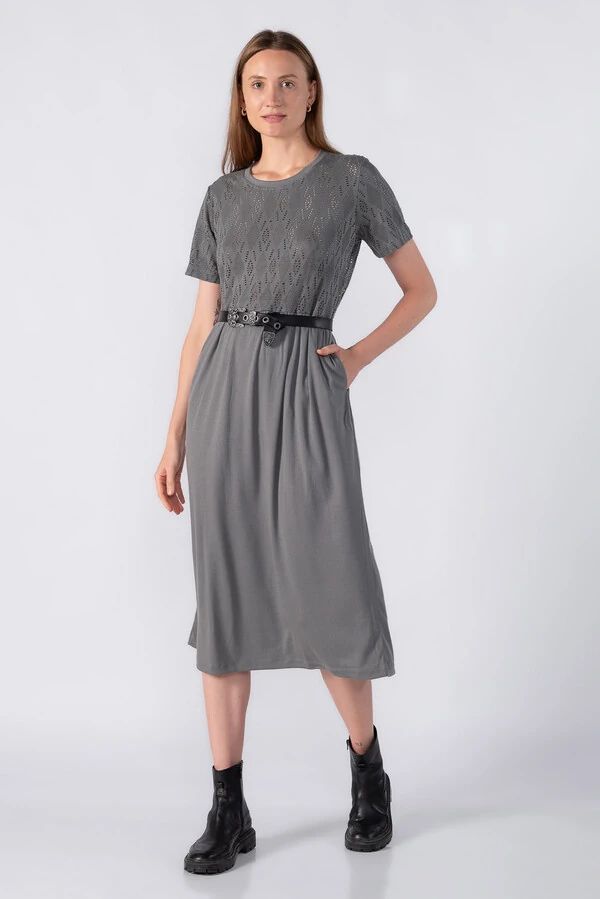 Vestido midi em laise e ribana