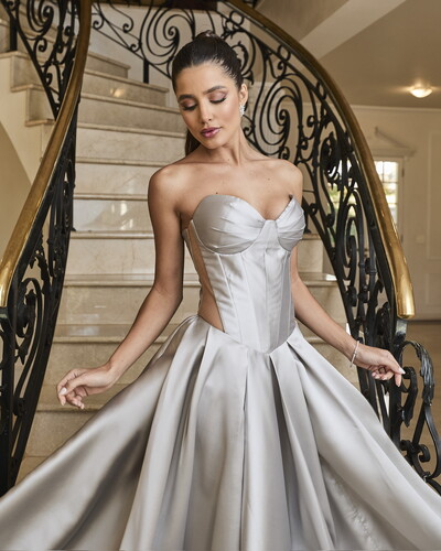 Foto Alugue seu vestido que transmite poder e presença