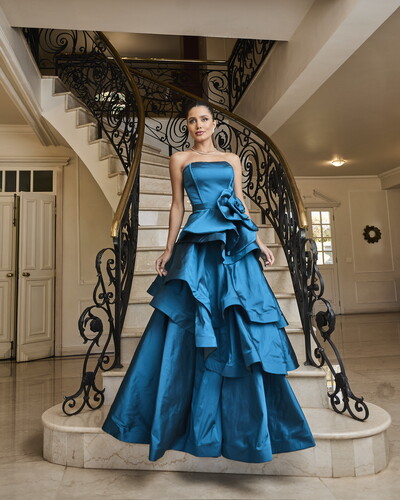 Foto Alugue Sofisticação: Vestido Sem Alças com Cinto e Maxi Flor