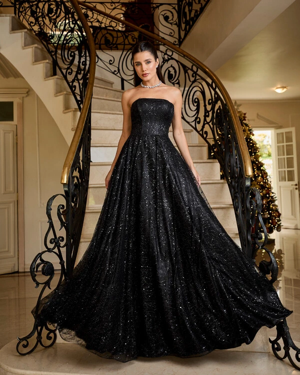 Vestido Longo de Luxo em Brilho com Laço Removível