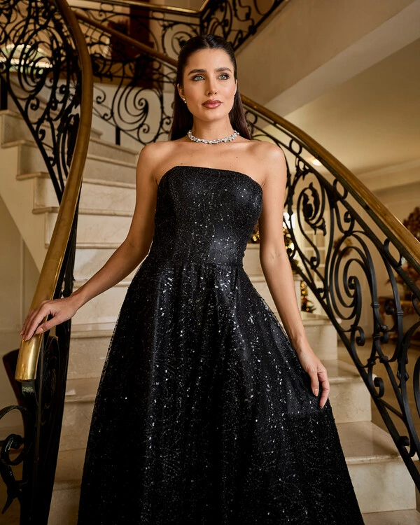 Vestido Longo de Luxo em Brilho com Laço Removível